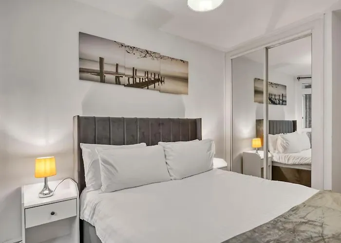 Peaceful 2-Bed South Bank